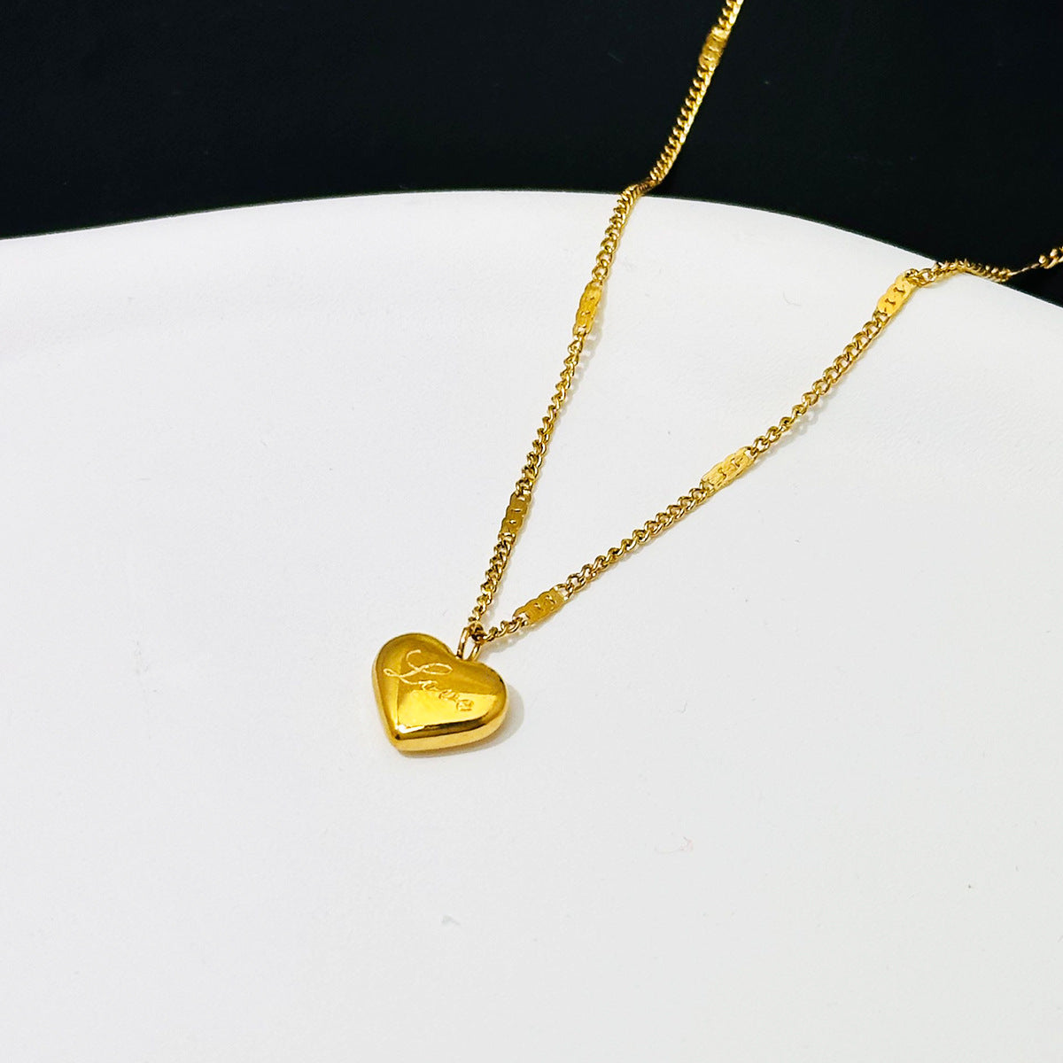 Simple Elegant Heart Shaped Necklace